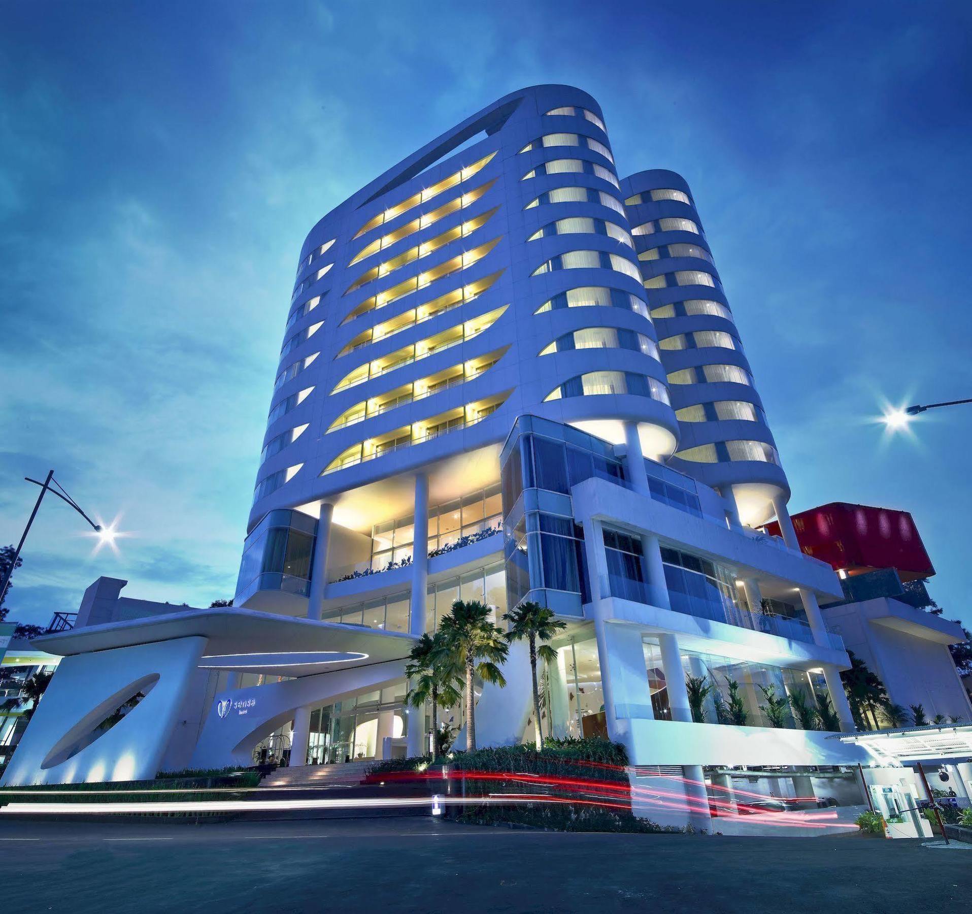 Sensa Hotel Bandung Exterior foto